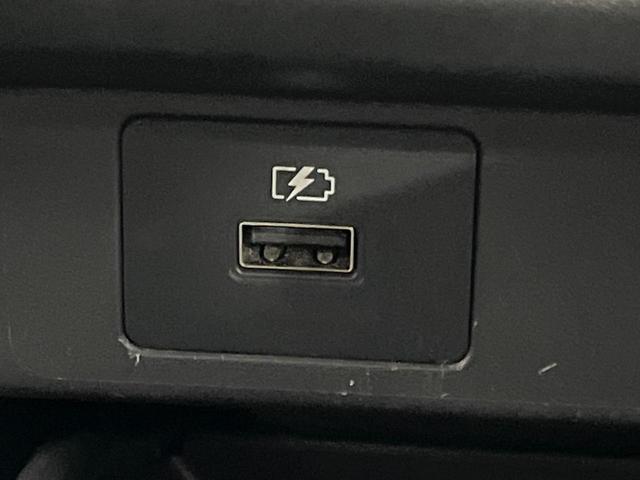 ノート Ｘ　純正９型ナビ　ＬＥＤヘッドライト　オートライト　インテリキー　エマージェンシーブレーキ　ステアリングスイッチ　オートエアコン　ハイビームアシスト　後席リクライニング機能　電動格納ミラー　禁煙車（35枚目）