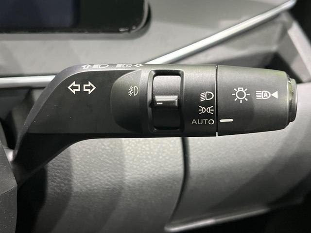 ノート Ｘ　純正９型ナビ　ＬＥＤヘッドライト　オートライト　インテリキー　エマージェンシーブレーキ　ステアリングスイッチ　オートエアコン　ハイビームアシスト　後席リクライニング機能　電動格納ミラー　禁煙車（42枚目）