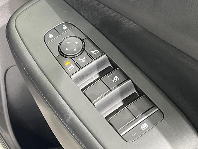 ノート Ｘ　純正９型ナビ　ＬＥＤヘッドライト　オートライト　インテリキー　エマージェンシーブレーキ　ステアリングスイッチ　オートエアコン　ハイビームアシスト　後席リクライニング機能　電動格納ミラー　禁煙車（43枚目）