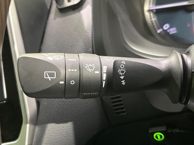 ランドクルーザープラド ＴＸ　後期　ディーゼル　７人乗　純正ナビ　バックカメラ　セーフティセンス　レーダークルーズ　ＬＥＤヘッド　オートライト　スマートキー　ＥＴＣ　革ウッドコンビステアリング　ステアリングスイッチ　オートエアコン（31枚目）