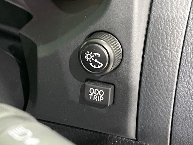 ランドクルーザープラド ＴＸ　後期　ディーゼル　７人乗　純正ナビ　バックカメラ　セーフティセンス　レーダークルーズ　ＬＥＤヘッド　オートライト　スマートキー　ＥＴＣ　革ウッドコンビステアリング　ステアリングスイッチ　オートエアコン（36枚目）