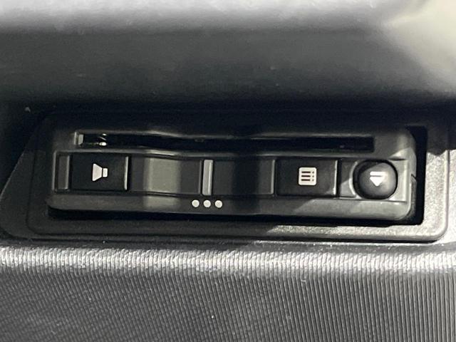 アクア S 後期 SDナビ フルセグ バックカメラ セーフティセンス スマートキー オートライト オートエアコン ETC カラーマルチインフォメーションディスプレイ ステアリングスイッチ シートリフタ-(6枚目)