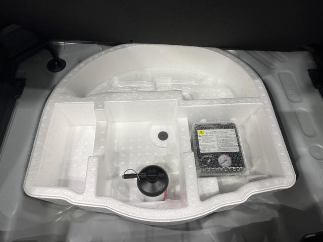 ヤリスクロス ハイブリッドG 純正8型ディスプレイオーディオ 全周囲カメラ ブラインドスポットモニター セーフティセンス レーダークルーズ クリアランスソナー スマートキー ドラレコ ETC オートエアコン 革巻ステアリング(43枚目)