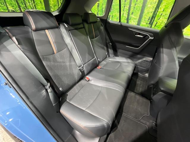 RAV4 アドベンチャー 4WD 改良後モデル パノラマムーンルーフ 純正10.5型ナビ ハンズフリーパワーバックドア デジタルインナーミラー セーフティセンス ブラインドスポットモニター レーダークルーズ バックカメラ(9枚目)