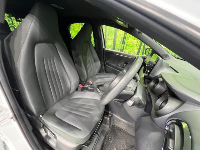 ヤリス ハイブリッドG 純正8型ディスプレイオーディオ 全周囲カメラ LEDヘッドライト オートライト セーフティセンス レーダークルーズ レーントレーシングアシスト クリアランスソナー スマートキー ステアリングスイッチ(8枚目)