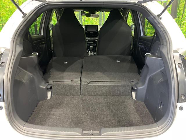 ヤリス ハイブリッドG 純正8型ディスプレイオーディオ 全周囲カメラ LEDヘッドライト オートライト セーフティセンス レーダークルーズ レーントレーシングアシスト クリアランスソナー スマートキー ステアリングスイッチ(10枚目)