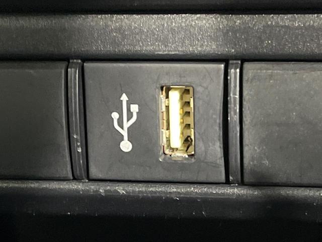 ヤリス ハイブリッドG 純正8型ディスプレイオーディオ 全周囲カメラ LEDヘッドライト オートライト セーフティセンス レーダークルーズ レーントレーシングアシスト クリアランスソナー スマートキー ステアリングスイッチ(28枚目)