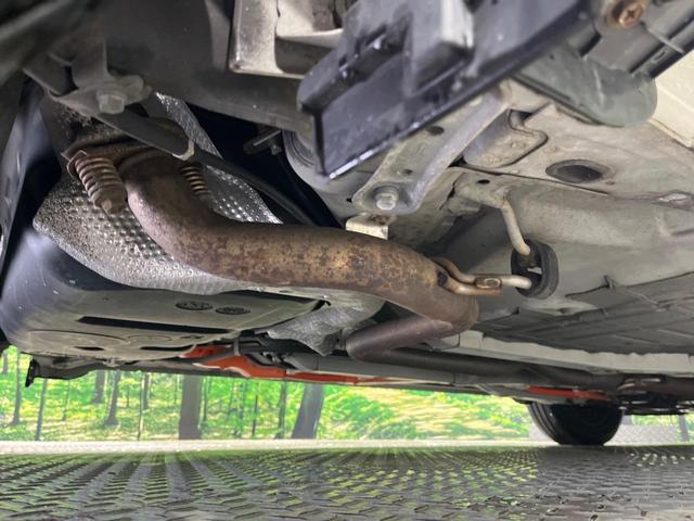 アクア G 純正ナビ フルセグ バックカメラ スマートキー LEDヘッド オートライト ETC 革巻きステアリング ステアリングスイッチ オートエアコン パワーウィンドウ アームレスト付センターコンソールボックス(21枚目)