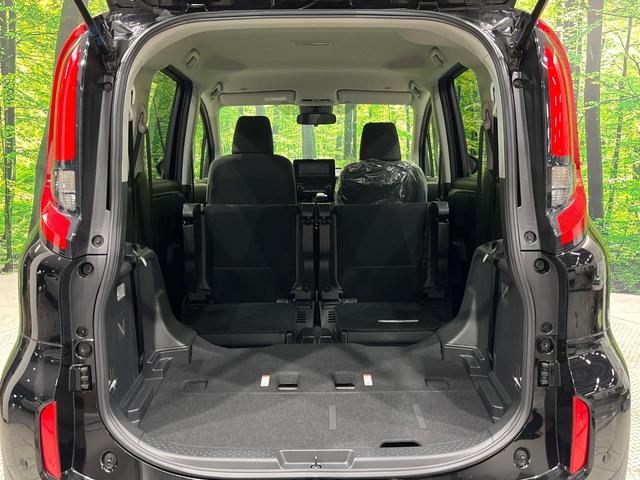 シエンタ ハイブリッドX 登録済未使用車 7人乗 セーフティセンス レーダークルーズ レーントレーシングアシスト パーキングサポートブレーキ 電動ドア LEDヘッド スマートキー オートエアコン 電動格納ミラー スマートキー(11枚目)