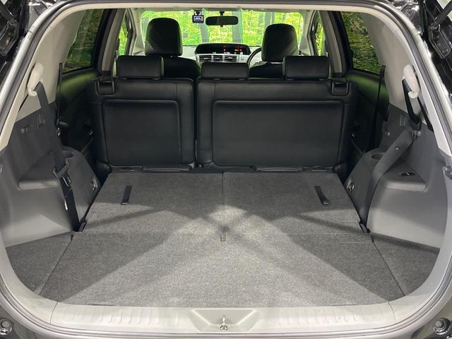 プリウスアルファ G チューン ブラック 7人乗 BIGX9型ナビ 後席モニター バックカメラ クルーズコントロール LEDヘッドライト オートライト スマートキー ドラレコ ETC コーナーセンサー 革巻きステアリング ステアリングスイッチ(11枚目)