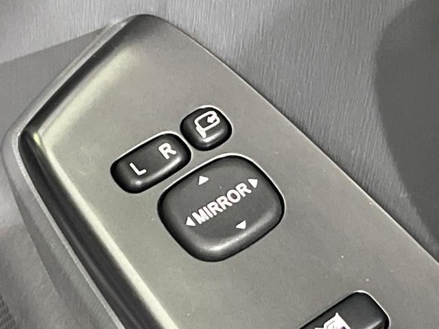 プリウスアルファ G チューン ブラック 7人乗 BIGX9型ナビ 後席モニター バックカメラ クルーズコントロール LEDヘッドライト オートライト スマートキー ドラレコ ETC コーナーセンサー 革巻きステアリング ステアリングスイッチ(42枚目)