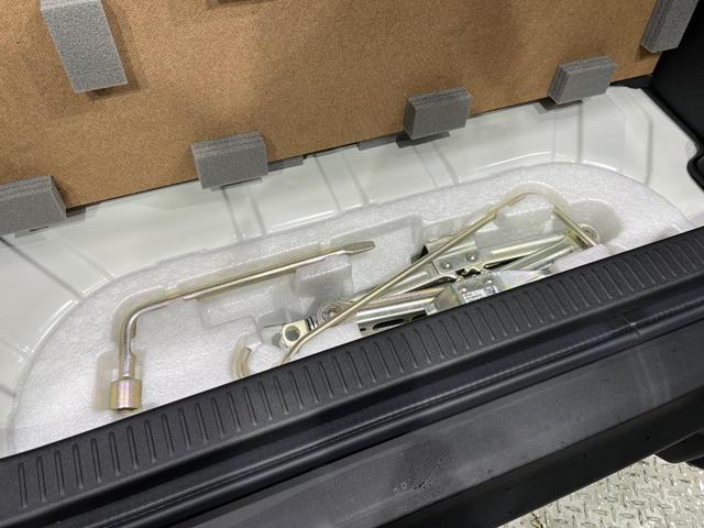 ジムニーノマド FC 登録済未使用車 4WD AT セーフティサポート アダプティブクルーズ LEDヘッド オートライト スマートキー シートヒーター アイドリングストップ オートエアコン 革巻きハンドル 電動格納ミラー(39枚目)