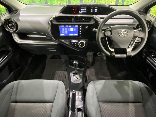 アクア Ｓスタイルブラック　後期　純正ナビ　バックカメラ　オプションＬＥＤヘッドライト　セーフティセンス　クリアランスソナー　パーキングサポートブレーキ　スマートキー　オートライト　ドラレコ　ＥＴＣ　　ステアリングスイッチ（2枚目）