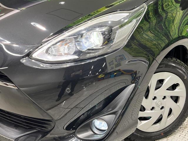 アクア Ｓスタイルブラック　後期　純正ナビ　バックカメラ　オプションＬＥＤヘッドライト　セーフティセンス　クリアランスソナー　パーキングサポートブレーキ　スマートキー　オートライト　ドラレコ　ＥＴＣ　　ステアリングスイッチ（12枚目）