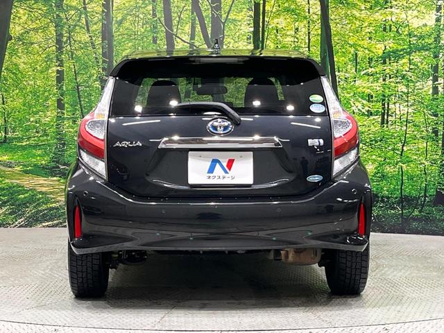 アクア Ｓスタイルブラック　後期　純正ナビ　バックカメラ　オプションＬＥＤヘッドライト　セーフティセンス　クリアランスソナー　パーキングサポートブレーキ　スマートキー　オートライト　ドラレコ　ＥＴＣ　　ステアリングスイッチ（15枚目）