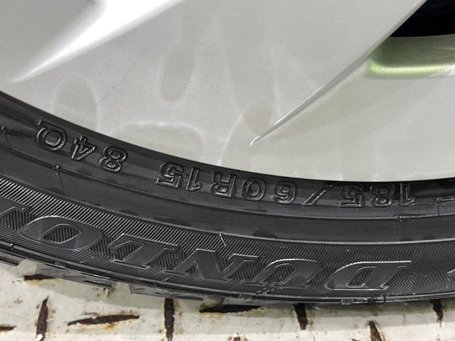 アクア Ｓスタイルブラック　後期　純正ナビ　バックカメラ　オプションＬＥＤヘッドライト　セーフティセンス　クリアランスソナー　パーキングサポートブレーキ　スマートキー　オートライト　ドラレコ　ＥＴＣ　　ステアリングスイッチ（51枚目）