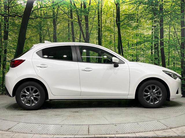 デミオ １５Ｓミストマルーン　マツダコネクトナビ　フルセグ／ＣＤ／ＤＶＤ　バックカメラ　スマートシティブレーキサポート　ブラインドスポットモニター　リアパーキングセンサー　ＬＥＤヘッドライト　オートライト　シートヒーター　ＥＴＣ（55枚目）