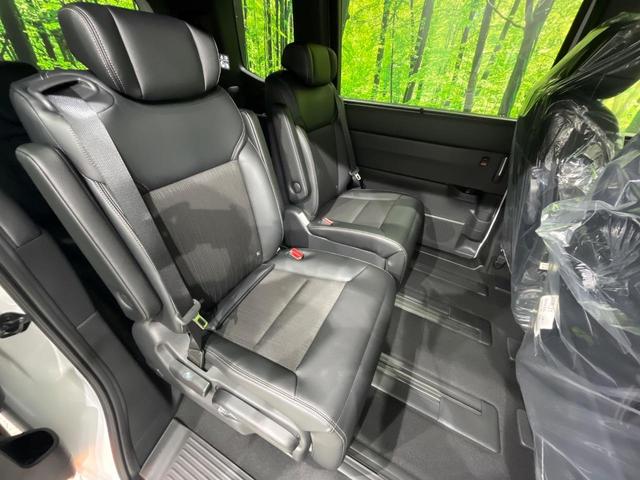 ステップワゴン スパーダ　登録済未使用車　純正１１．４型ナビ　パワーバックドア　両側電動スライド　ホンダセンシング　アダプティブクルーズ　ブラインドスポットモニター　シートヒーター　ＬＥＤヘッドライト　スマートキー　禁煙車（9枚目）