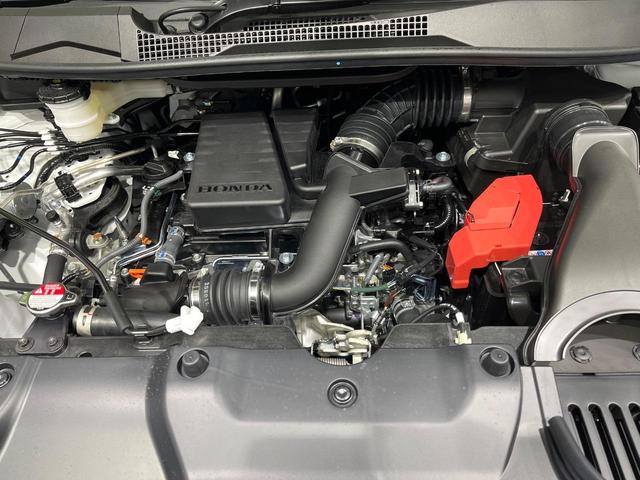 ステップワゴン スパーダ　登録済未使用車　純正１１．４型ナビ　パワーバックドア　両側電動スライド　ホンダセンシング　アダプティブクルーズ　ブラインドスポットモニター　シートヒーター　ＬＥＤヘッドライト　スマートキー　禁煙車（18枚目）