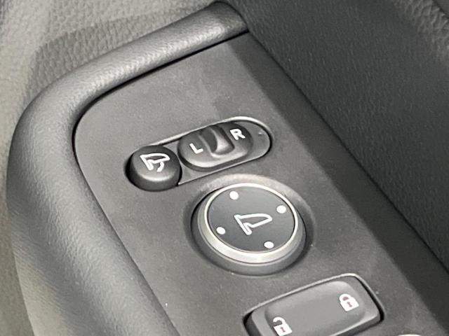 ステップワゴン スパーダ　登録済未使用車　純正１１．４型ナビ　パワーバックドア　両側電動スライド　ホンダセンシング　アダプティブクルーズ　ブラインドスポットモニター　シートヒーター　ＬＥＤヘッドライト　スマートキー　禁煙車（44枚目）