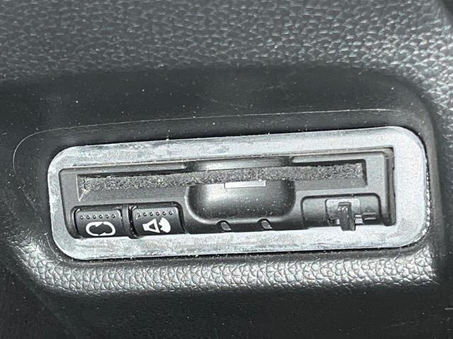 フィットハイブリッド Ｌパッケージ　ＳＤナビ　フルセグ　バックカメラ　シティブレーキアクティブシステム　クルーズコントロール　ＬＥＤヘッドライト　オートライト　スマートキー　プラズマクラスター付オートエアコン　ＥＴＣ　革巻きステアリング（6枚目）