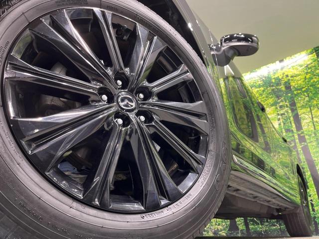 �y�����P�X�C���`�A���~�z�C�[���z�O�ςɃ}�b�`���������A���~�z�C�[���𑕒����Ă���܂��B�e��ЊO�A���~�z�C�[����A�X�^�b�h���X�^�C�����戵�����Ă���܂��B���񂲑��k����������