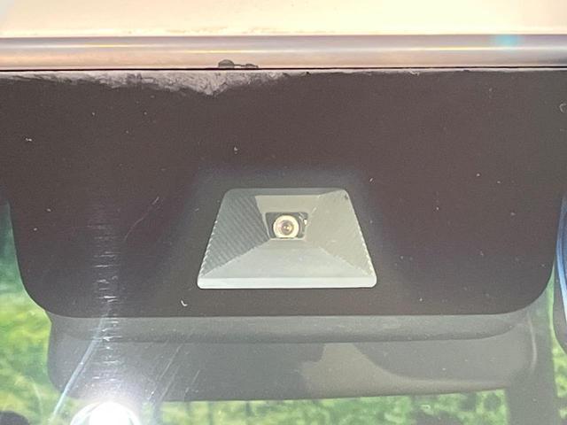 �y�z���_�Z���V���O�z���s���ɑO���̎ԗ�����F�����A�Փ˂������Ȏ��͌x��ƃu���[�L�ŏՓˉ���Ɣ�Q�y�����A�V�X�g�B�����S�Ƀh���C�u�����y���݂��������܂��B