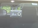アクア Ｇ　衝突軽減装置　禁煙車　純正ディスプレイオーディオ　バックカメラ　レーダークルーズコントロール　バックカメラ　ＥＴＣ　Ｂｌｕｅｔｏｏｔｈ　スマートキー　ＬＥＤヘッドライト　ＬＥＤフォグライト（8枚目）