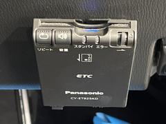 【ＥＴＣ】高速道路の料金所をストレスなく通過！話題のスポットやサービスエリアに多い「スマートIntercooler」利用時は必須のアイテムです。当店でセットアップを実施、ご納車当日からすぐにご利用いただけます！ 7