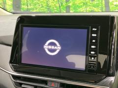 【純正９型ナビ】人気の純正ナビを装備。オーディオ機能も充実しており、Ｂｌｕｅｔｏｏｔｈ接続すればお持ちのスマホやＭＰ３プレイヤーの音楽を再生可能！毎日の運転がさらに楽しくなります！！ 4