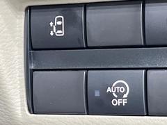 【パワースライドドア】スマートキーや運転席のスイッチでスライドドアの開閉が可能♪電動だから力を入れてドアを開ける必要が無く、小さいお子様でも、重い荷物を持っている時もラクに開け閉めできます♪ 6