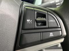 �ڥ����ץƥ��֥��롼������ȥ�����۹�®ƻϩ�Ǥ�Ĺ��Υ���Ԥ��ڤˡ�����ư��®�٤��ݤĥ��롼������ȥ����뤬�����ͷڸ������ƥ��Ϣ�Ȥ��������μ�ξ���Τ��Ƽִ֤��ݤĤ褦��®��Ĵ�ᤷ�Ƥ���ޤ����� 4