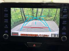 【バックカメラ】駐車時に後方がリアルタイム映像で確認できます。大型商業施設や立体駐車場での駐車時や、夜間のバック時に大活躍！運転スキルに関わらず、今や必須となった装備のひとつです！ 4