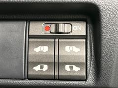 ��ξ¦�ѥ���饤�ɥɥ��ۥ��ޡ��ȥ����䱿ž�ʤΥ����å��Ǹ���ξ¦���饤�ɥɥ��γ��Ĥ���ǽ����ư�������Ϥ�����ƥɥ��򳫤���ɬ�פ�̵���������ʤ����ͤǤ��ñ�˳����Ĥ�Ǥ���Ŭ�Ǥ��� 3