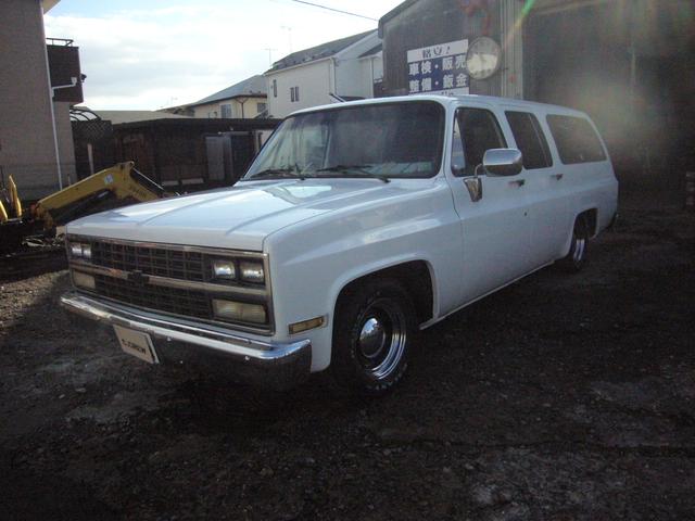 シボレーサバーバン 　タイヤ新品　ローダウン　ベビームーン　１ナンバー（2枚目）