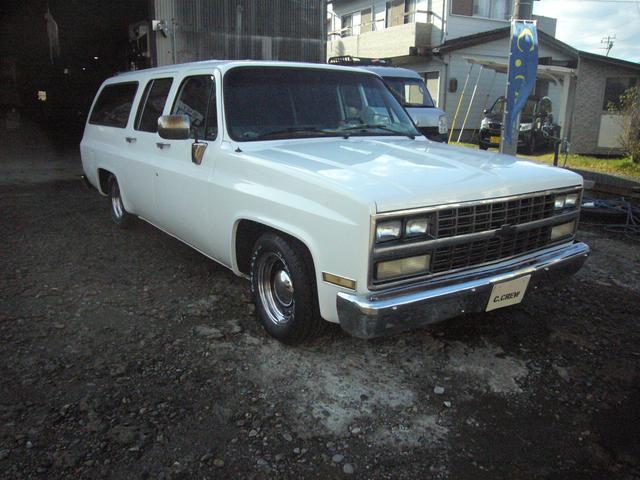 シボレーサバーバン 　タイヤ新品　ローダウン　ベビームーン　１ナンバー（4枚目）