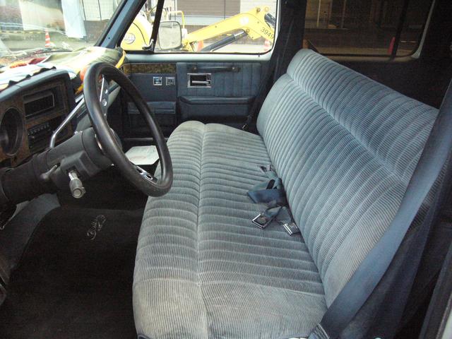 シボレーサバーバン 　タイヤ新品　ローダウン　ベビームーン　１ナンバー（13枚目）