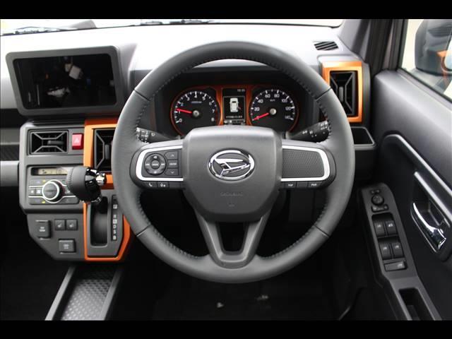 G 届出済未使用車 衝突軽減ブレーキ パノラマルーフ 電動パーキング バックカメラ LED コーナーセンサー 横滑り防止 アイドリングストップ オートライト シートヒーター プッシュスタート 15AW(12枚目)