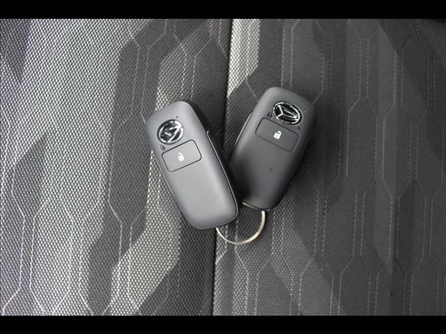 G 届出済未使用車 衝突軽減ブレーキ パノラマルーフ 電動パーキング バックカメラ LED コーナーセンサー 横滑り防止 アイドリングストップ オートライト シートヒーター プッシュスタート 15AW(49枚目)