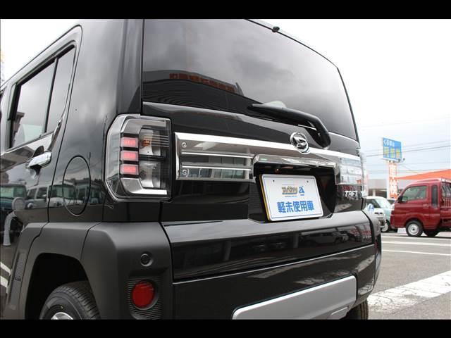 G クロムベンチャー 届出済未使用車 衝突軽減ブレーキ パノラマルーフ 電動パーキング バックカメラ LED コーナーセンサー 横滑り防止 アイドリングストップ オートライト シートヒーター プッシュスタート 15AW(6枚目)
