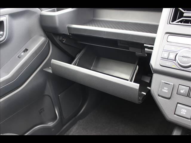 G クロムベンチャー 届出済未使用車 衝突軽減ブレーキ パノラマルーフ 電動パーキング バックカメラ LED コーナーセンサー 横滑り防止 アイドリングストップ オートライト シートヒーター プッシュスタート 15AW(39枚目)