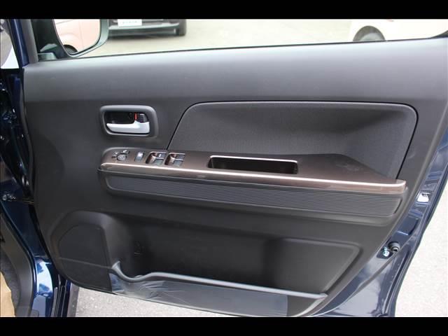 ワゴンＲカスタムＺ ハイブリッドＺＸ　届出済未使用車　衝突軽減ブレーキ（11枚目）