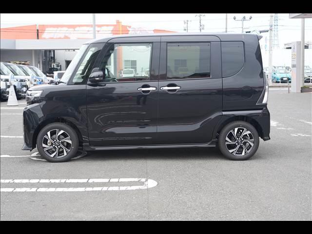 タント カスタムＸ　届出済未使用車　バックカメラ　両側パワースライドドア　電子パーキング　ブレーキホールド　ステアリングスイッチ　シートヒーター　電動格納ドアミラー　プッシュスタート　キーフリー　衝突軽減ブレーキ（7枚目）
