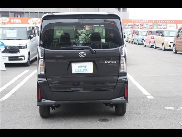 タント カスタムＸ　届出済未使用車　バックカメラ　両側パワースライドドア　電子パーキング　ブレーキホールド　ステアリングスイッチ　シートヒーター　電動格納ドアミラー　プッシュスタート　キーフリー　衝突軽減ブレーキ（8枚目）