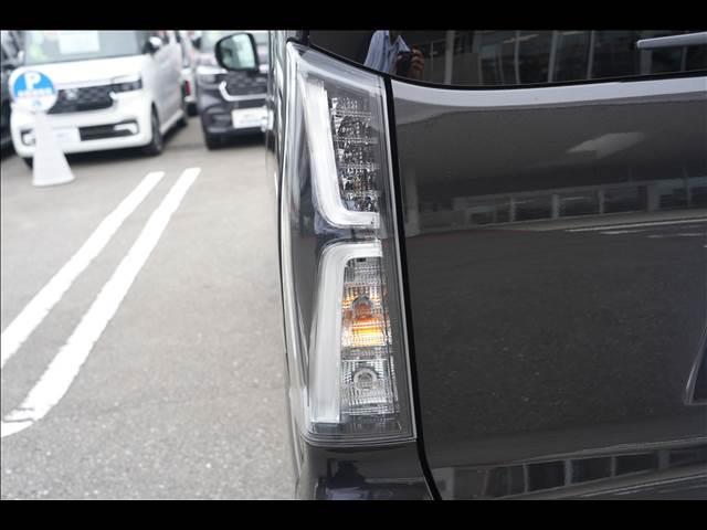 タント カスタムＸ　届出済未使用車　バックカメラ　両側パワースライドドア　電子パーキング　ブレーキホールド　ステアリングスイッチ　シートヒーター　電動格納ドアミラー　プッシュスタート　キーフリー　衝突軽減ブレーキ（9枚目）