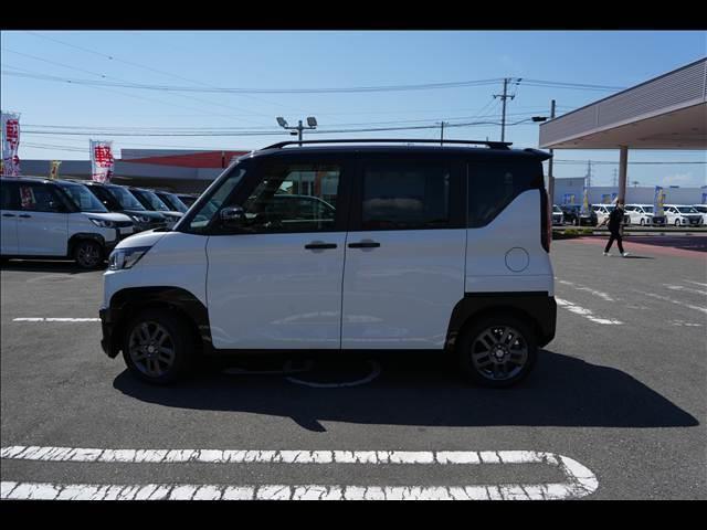 デリカミニ Ｔ　Ｐｒｅｍｉｕｍリミテッド　４ＷＤ　届出済未使用車（8枚目）