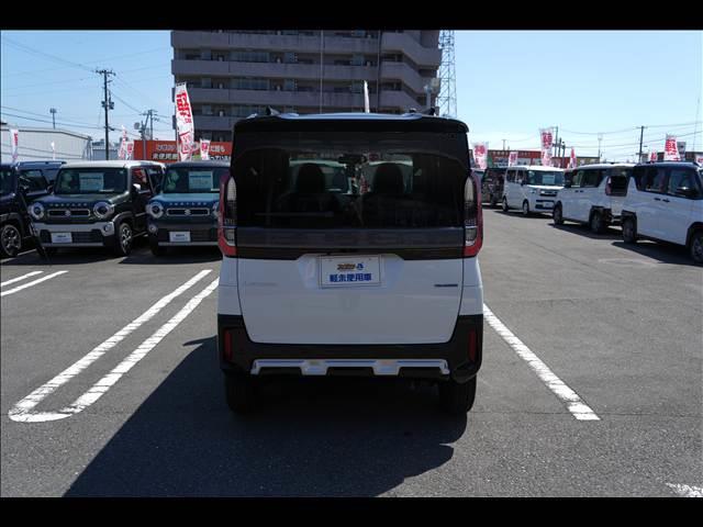 デリカミニ Ｔ　Ｐｒｅｍｉｕｍリミテッド　４ＷＤ　届出済未使用車（9枚目）