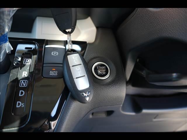 デリカミニ Ｔ　Ｐｒｅｍｉｕｍリミテッド　４ＷＤ　届出済未使用車（15枚目）