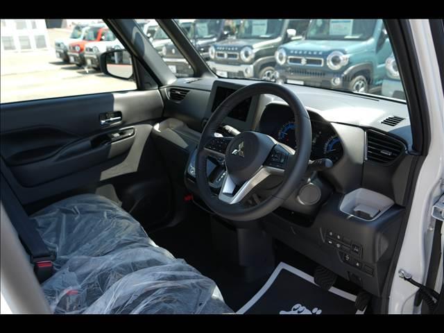 デリカミニ Ｇ　Ｐｒｅｍｉｕｍ　リミテッド　届出済未使用車（31枚目）