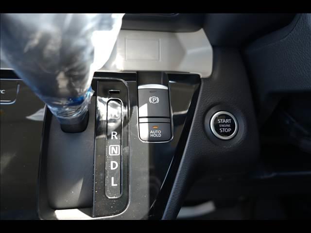 デリカミニ Ｇ　Ｐｒｅｍｉｕｍ　リミテッド　届出済未使用車（16枚目）